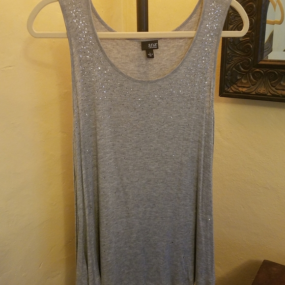 Ana heather tank. - Picture 3 of 3